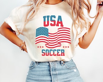 Camiseta de fútbol de EE. UU., camiseta de los Juegos de Verano, camiseta de EE. UU., regalo para entrenador de fútbol, camiseta de fútbol, regalo de fútbol rojo, blanco y azul, regalo para mamá futbolera