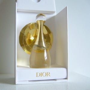 Collectible Perfume Miniature 5ml Eau De Parfum Splash Mini Size Bottle. No Spray