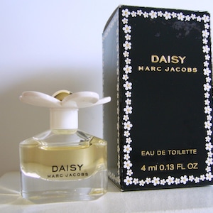 Collectible Perfume Miniature Daisy Marc Jacobs 4ml Eau De Toilette Splash Mini Size Bottle No Spray