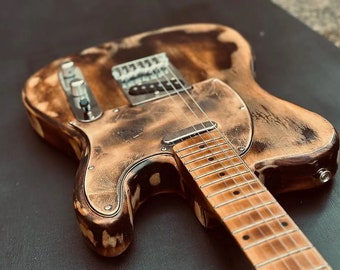 Guitarra elétrica com acabamento Embered™ Relic (uma guitarra relíquia única e atraente! Presente perfeito para músicos! Demonstração em vídeo na descrição)
