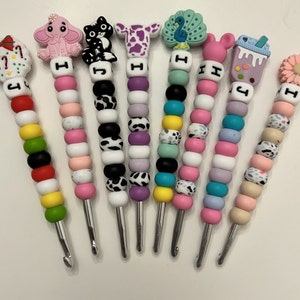 Handmade silicone beaded crochet hook / crochet hook / animal crochet hook / decorated crochet hook size 12mm beads