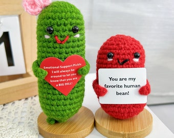 Cute Crochet Emotional Support Pickle with Favorite Human Bean-Crochet Pickles/Red Beans-Mother's Day Gift-Gift for Woman Friends-Love Gifts