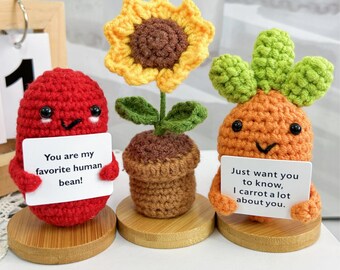 Ensemble-cadeau adorable de 3 pièces au crochet fait main carotte/haricot rouge/tournesol ornement de bureau-cadeau fête des mères-cadeau pour maman/grand-mère-cadeau d'amour