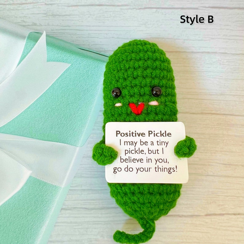 Emotional Support Pickle,Positive Pickle,Big Fan Pickle,Handmade Crochet Pickles,Crochet Pickle,Desk Decor,Christmas Gift zdjęcie 7