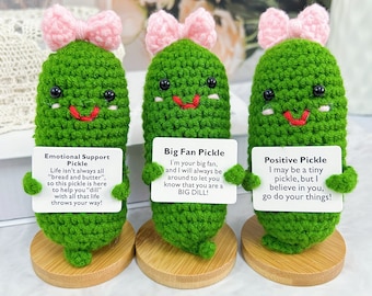 3PCS Adorable Crochet Pickle with Pink Bow-Emotional Support Pickle-Positive Pickle-Big Fan Pickle-Gift for Woman Friend-Home Table Decor