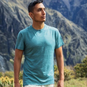 Moisture-wicking & Breathable Alpaca Wool Tee For All Seasons - Men&#39;s: Crew Neck