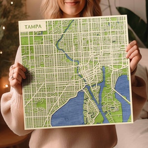Carte en bois multicouche de Tampa - Décor teinté 3D, Souvenir de Floride, Laser Tampa Art