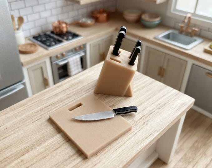 Miniature Knife Block & Cutting Board, Dollhouse Mini Kitchen 7Pcs Knives Set with Holder