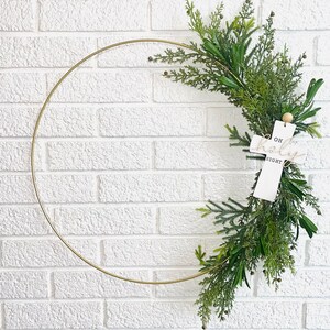 48 cm Oh Holy Night Kreuz mit grünem Hoop-Kranz