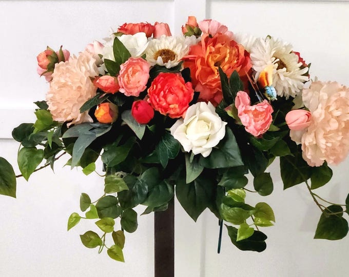 Floral Summer Memorial Saddle - Peach & Cream Elegance