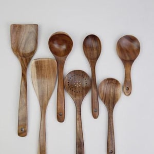Acaciahout keukengerei set van 7, handgemaakte houten lepels om te koken, spatelset met antiaanbaklaag, milieuvriendelijk keukengerei