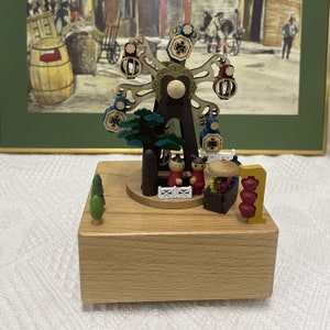 Ferris Wheel Music Box Wooden Musical Box Featuring Moving Small Car / Personalized Wood Figurine Custom Engraved Name Music box Home Decor