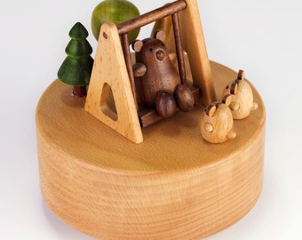Personalisierte benutzerdefinierte Holzspieluhr / handgefertigte Holzgravur-Spieluhr / Schaukel-Spieluhr Ideales Geschenk für Ferienschloss in der Himmelsmelodie