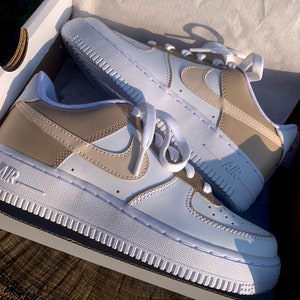 Nike Air Force 1 personalizzata beige, crema, bianca immagine 4