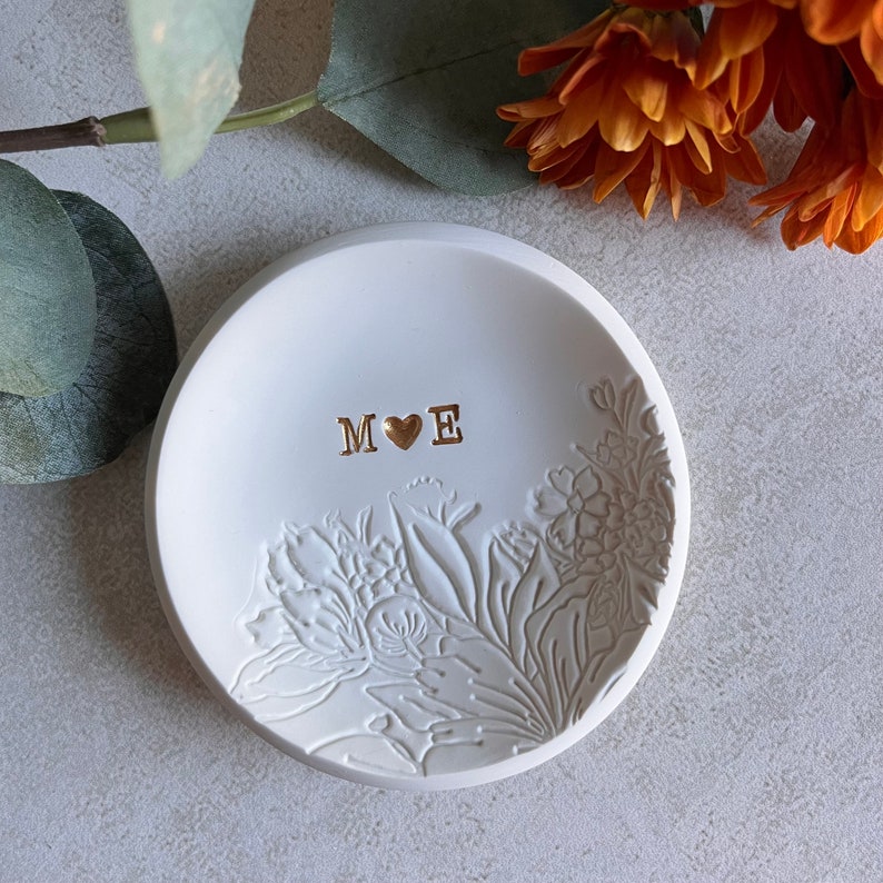 Wedding ring dish, custom jewelry dish, flower garden engagement gift, wedding gift, bridesmaids gift, gift for mom, initials, dates, name image 1