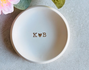 personalized gift, ring dish, custom ring holder, minimalist engagement gift, wedding gift, clay ring dish, initials, dates, names