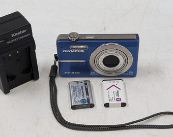 Olympus FE-370 Blue Digital Camera w/ battery and charger *TESTED* ET-0165