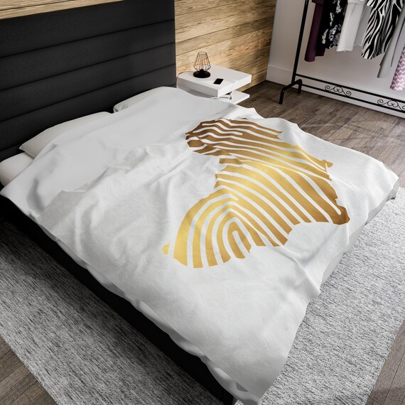 White Gold Africa Velveteen Plush Blanket - Afrocentric Home Decor, Black Culture Bedroom Bedding, Unique Christmas Gift