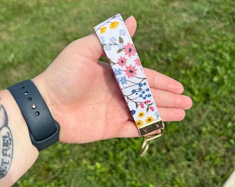 Keychain Wristlet - Fabric Key Fob - Multicolor Floral