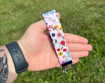 Keychain Wristlet - Fabric Key Fob - Multicolor Floral