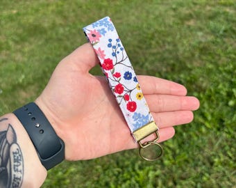 Keychain Wristlet - Fabric Key Fob - Multicolor Floral