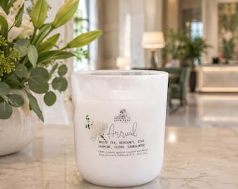 Arrival Candle | Boutique Hotel Fragrance with White Tea, Bergamot, Sandalwood