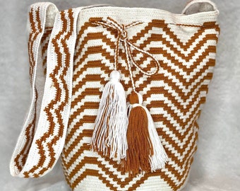 Crossbody Colombian bag Mochila Wayuu, Purse white light beige and orange