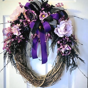 Gothic Wreath with Removable Heart Sign, Year-Round Door, Goth Wedding, Fall Moody Witch, Victorian Goth Art, Dark Academia, Mothers Day