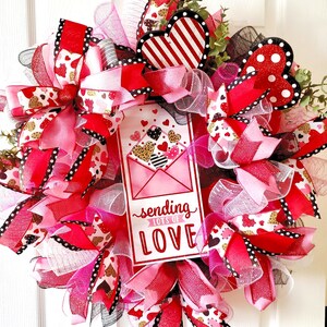 Valentines Wreath, Valentine&#39;s Day Gift, Pink Wreath, Heart Wreath, Heart Front Door Decor, Love Wreath, Red and Pink Wreath, Sending Love