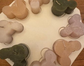Plato portavelas de cerámica vintage de los parques Disney con 8 velas nuevas con orejas de Mickey.