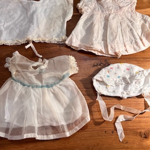 Lot of vintage doll clothes