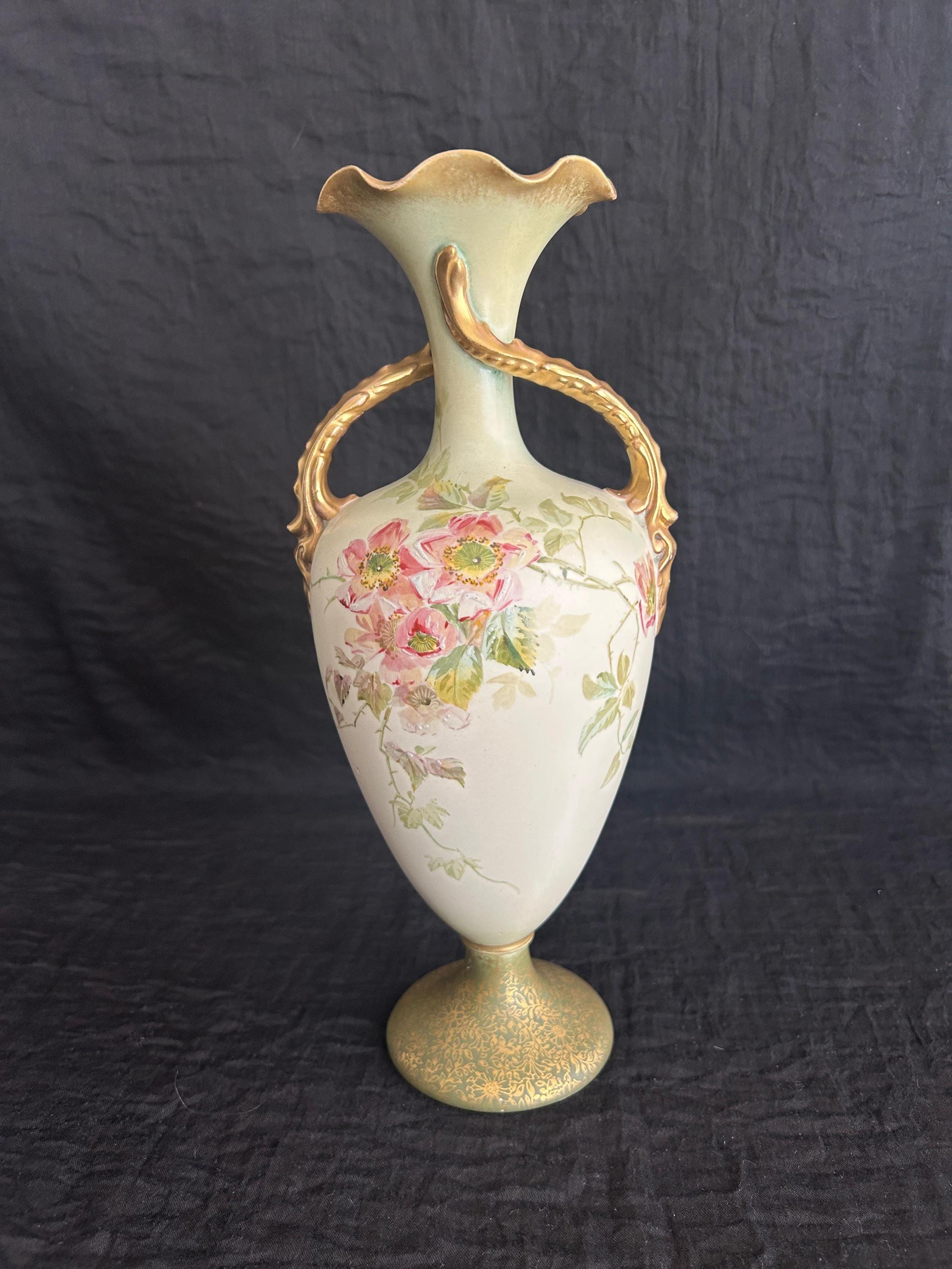 アンティークのカールトンウェア製花瓶：手描きのヴィクトリア朝時代の 