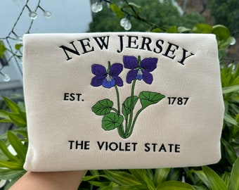 Embroidered New Jersey Violet Sweatshirt | Custom US State Flowers Embroidery Crewneck | New Jersey Est 1787 State Gift T-Shirt