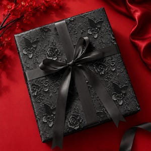Black Floral Lace Gift Wrapping Paper, Gothic Luxury Gift Wrap, Elegant Dark Romantic Wrapping Paper for Weddings & Special Occasions