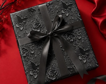 Papel de embrulho floral preto estilo gótico, luxuoso e elegante, para presentes românticos em tons escuros.