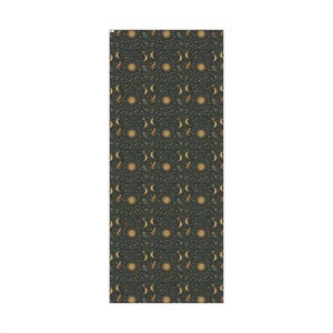 Papel de regalo original con estampado botánico celestial, búhos, zorros, luna y sol en estilo vintage. imagen 9