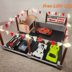 Miniature miniature 1/64 Diorama pour voitures - CONCESSIONNAIRE AUTOS d'occasion ! - LED gratuite - Imprimé en 3D - Personnalisable - Trouvez la voiture de vos rêves à vendre ici !!!