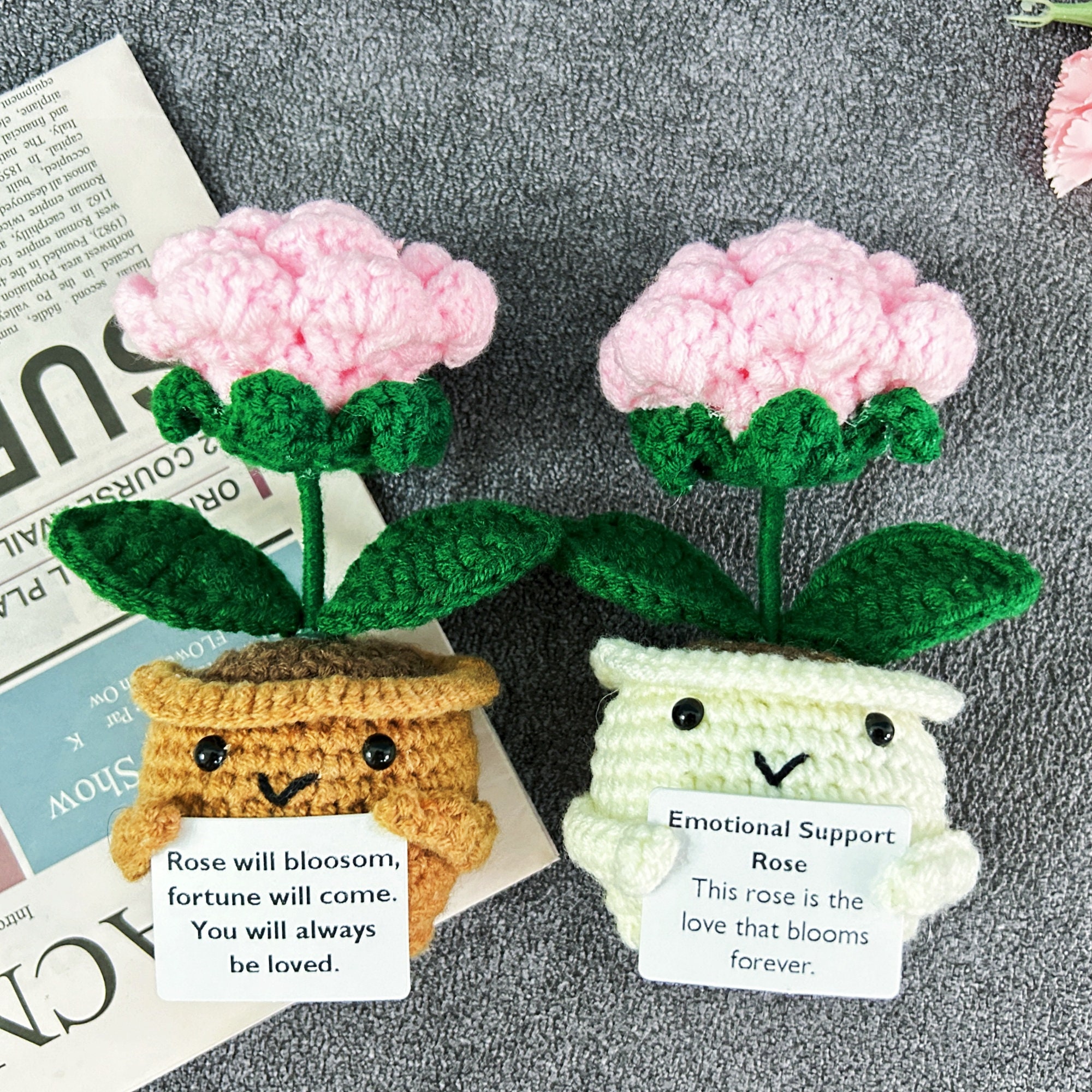 手作りかぎ針編みのピンクのバラの鉢植え：心の支え、バレンタインデー