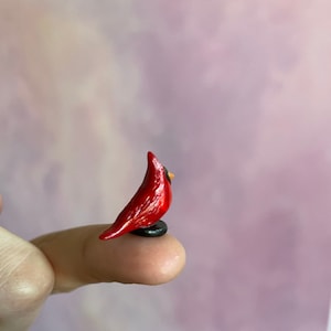 Miniatur handgemachte Kardinal Geschenk für Vogel-Liebhaber kleine Weihnachten Kardinal Vogel Figur Polymer Clay Cardinal