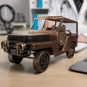 Vintage Style Decorative Jeep Model, Metal Desk Ornament, Bronze Finish, Classic Off-Road Vehicle Design