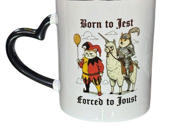 Född för att skämta, tvingad att joust, rolig kaffemugg, vit med svart hjärthandtag, 315 ml