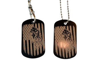 Collar con placa de identificación de águila americana patriótica, cadena de metal estilo militar, diseño de bandera estadounidense en negro y bronce, accesorio para llavero.