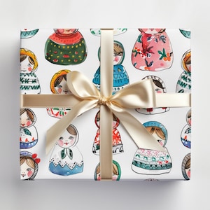 Carta da regalo natalizia carina Carta da regalo per bambola matrioska Carta da regalo per bambola russa Rotolo di carta da regalo natalizia