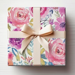 紫の水彩画の花柄ラッピングペーパー 紫のラッピングペーパーロール ガーリーな花柄のギフトラッピング 紫の花柄のラッピングペーパーロール
