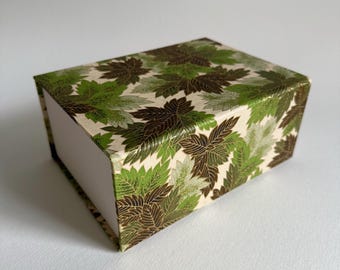 Chiyogami Paper Jewelry Box: Handmade Green Keepsake with Hinged Lid