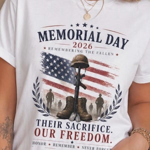Camiseta del Día de los Caídos 2026, Camiseta en recuerdo de los caídos, Homenaje militar patriótico, Su sacrificio nuestra libertad, Camiseta de honor a los veteranos imagen 1
