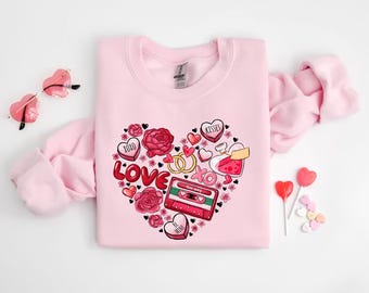 Valentine's Day Heart Sweatshirt, Xoxo Valentine Crewneck Sweatshirt, Cute Women's Love Heart Pullover Hoodie, Trendy Valentine Gift for Her