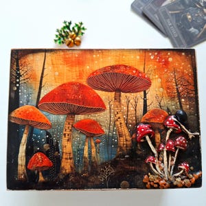 Caja de recuerdos o tarot - Hongos mágicos - Pequeña caja de madera, joyero artesanal, almacenamiento rústico de cartas de tarot de madera - Regalo para amantes de los hongos
