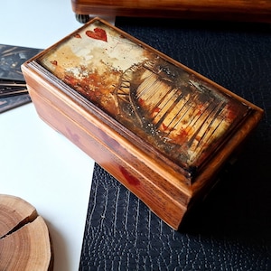 Tarot Box with Hearts - Gothic Wooden Keepsake Box for Tarot Cards or Trinkets - Small Decorative Accessories - Witchy Decor, Esoteric Gift