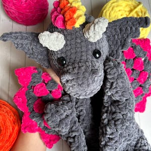 Dragon lovey crochet pattern, dragon crochet pattern, low-sew dragon Amigurumi, dragon snuggler pattern